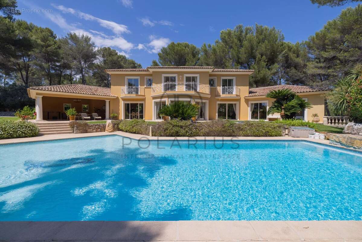 Maison à MOUGINS