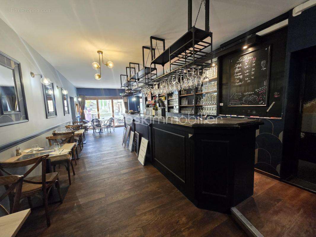 Commerce à LA CHARITE-SUR-LOIRE