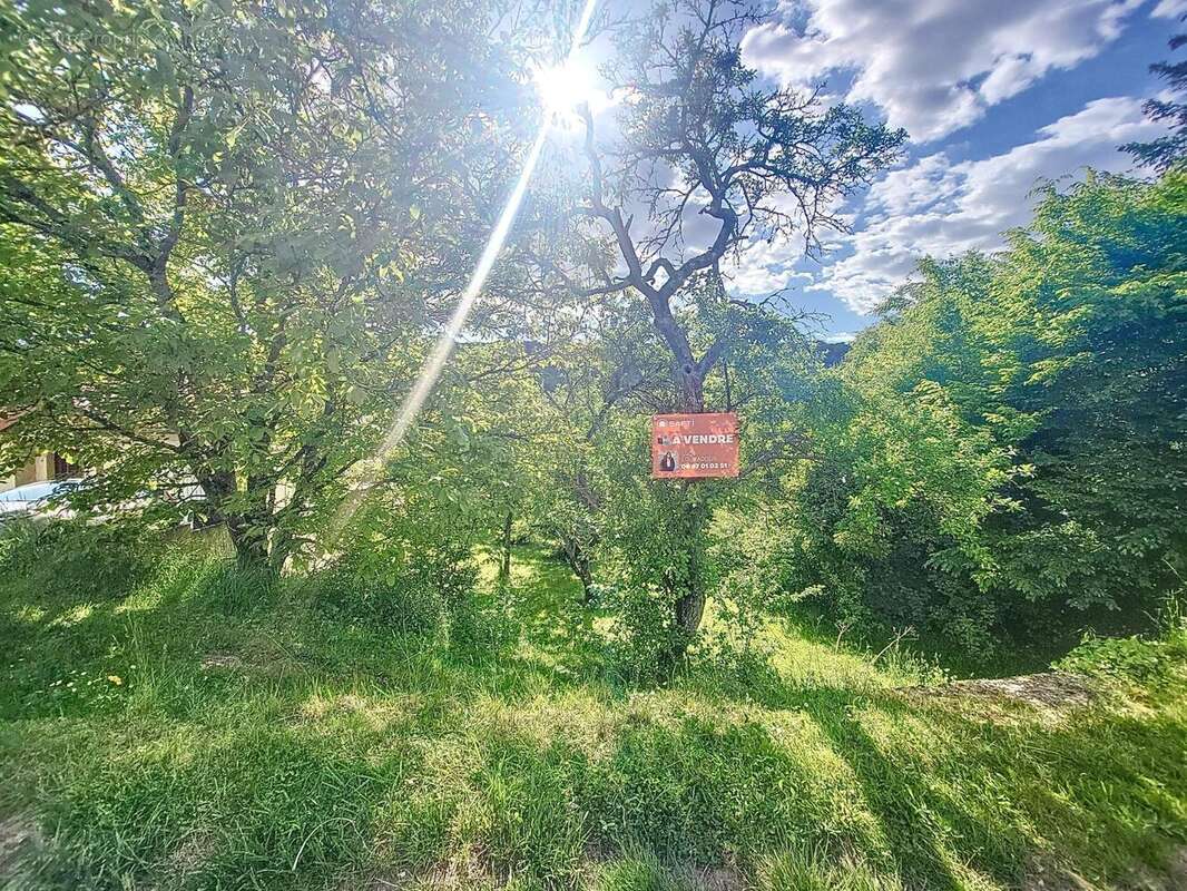Terrain 460 m² à Maron  - photo 4