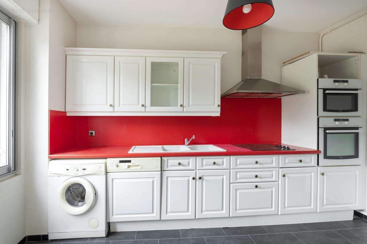 Appartement à PARIS-8E