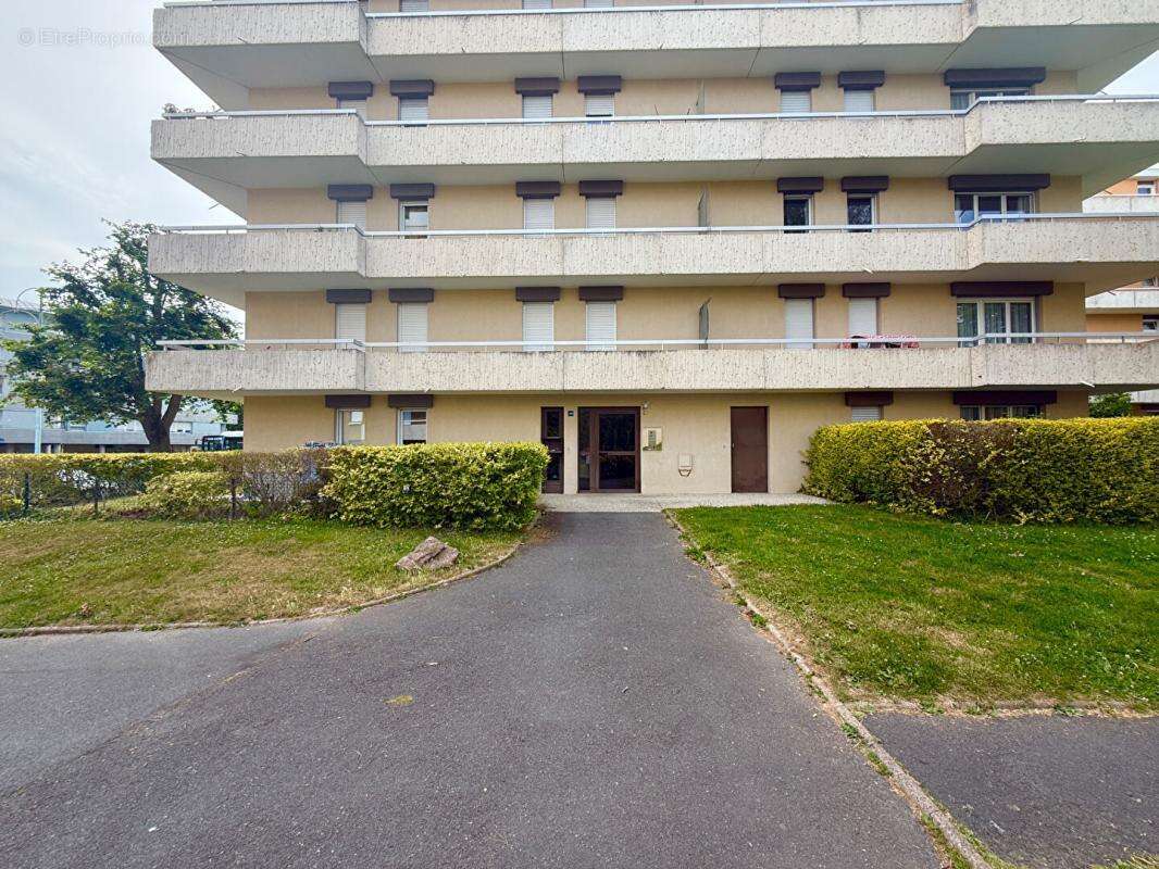 Appartement à HEROUVILLE-SAINT-CLAIR