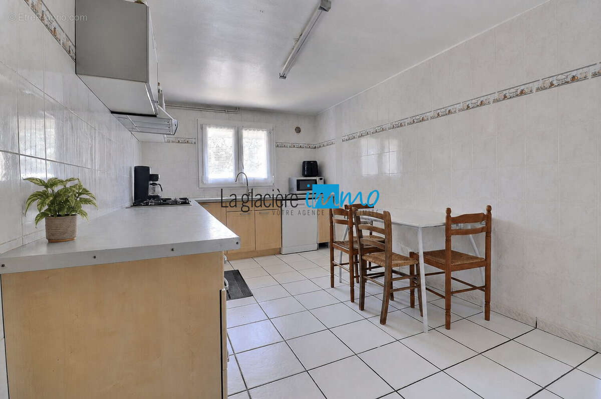 Maison 105 m² à Cournon-D'auvergne  - photo 4