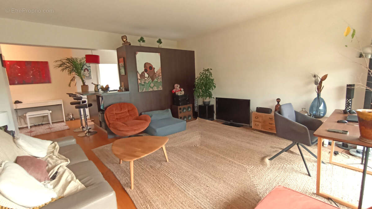 Appartement à VILLE-D&#039;AVRAY