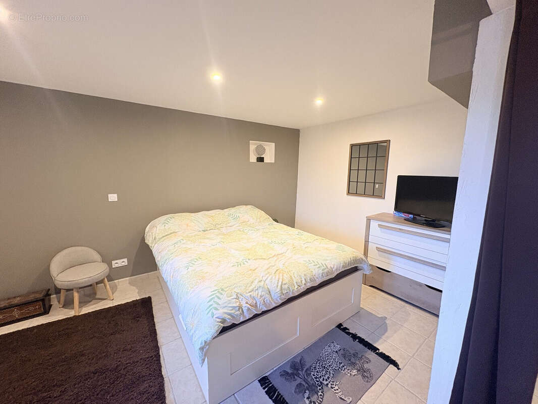 Maison 114 m² à Corent  - photo 3