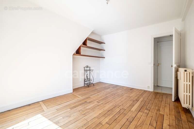Appartement à PARIS-7E