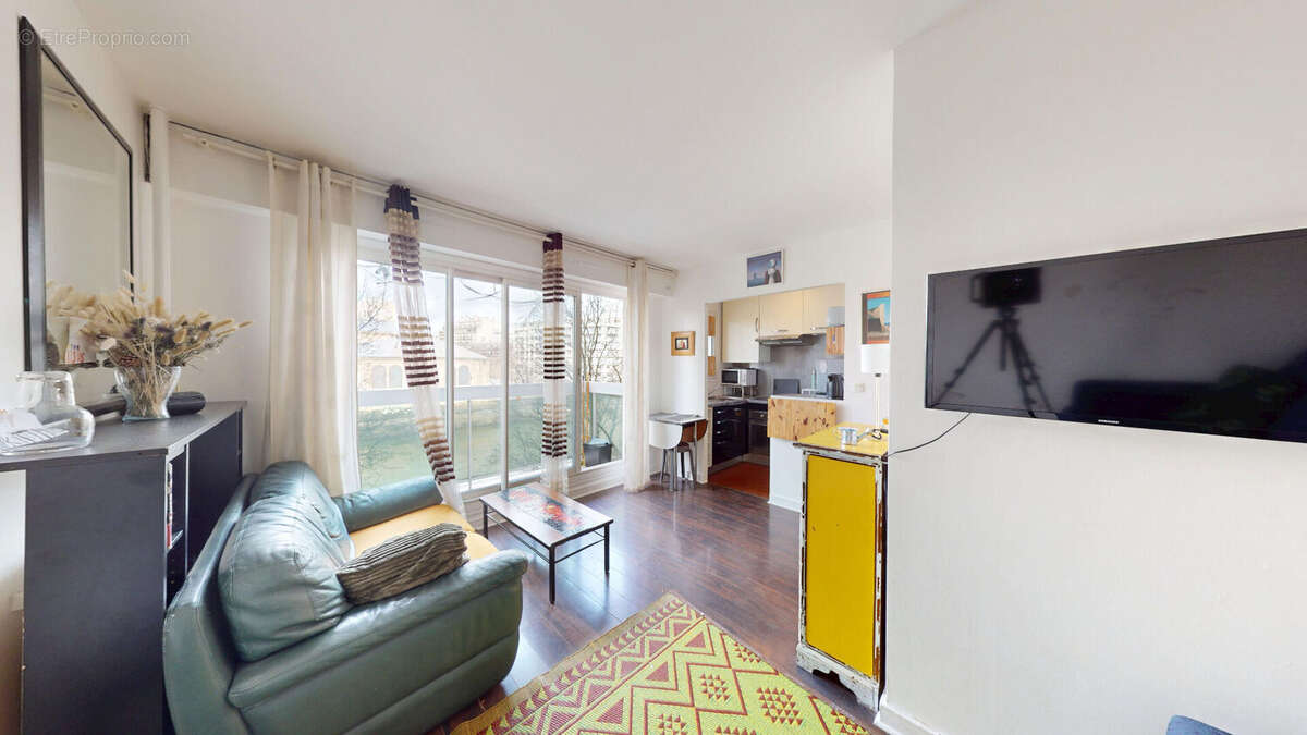 Appartement à PARIS-19E