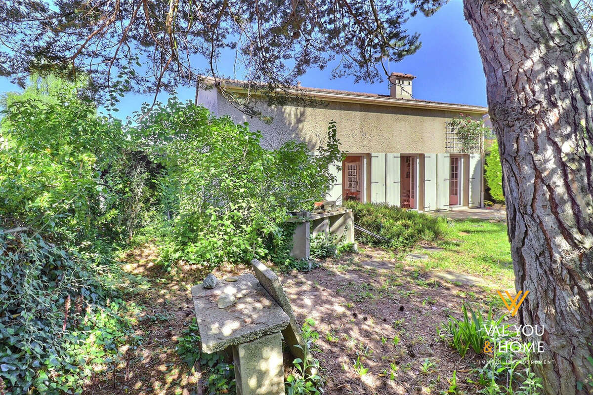 Maison à SAINT-GENIS-LAVAL