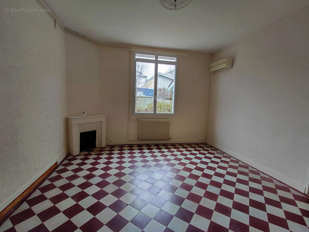 Maison à LATRESNE