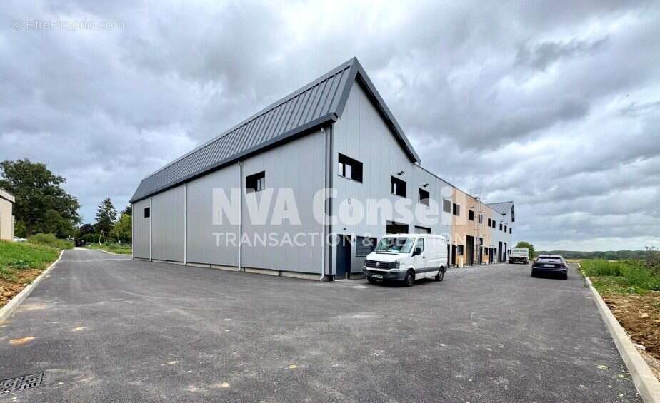 Commerce à HEROUVILLE