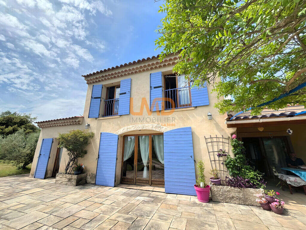 Maison à CHATEAUDOUBLE