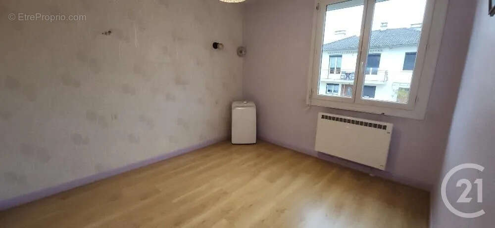 Maison 105 m² à Pleaux  - photo 8