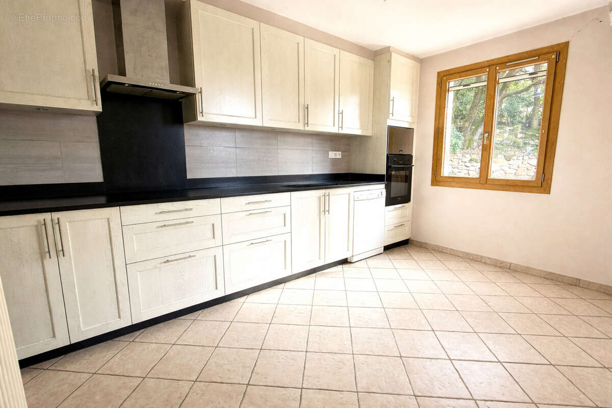 Maison à MONDRAGON