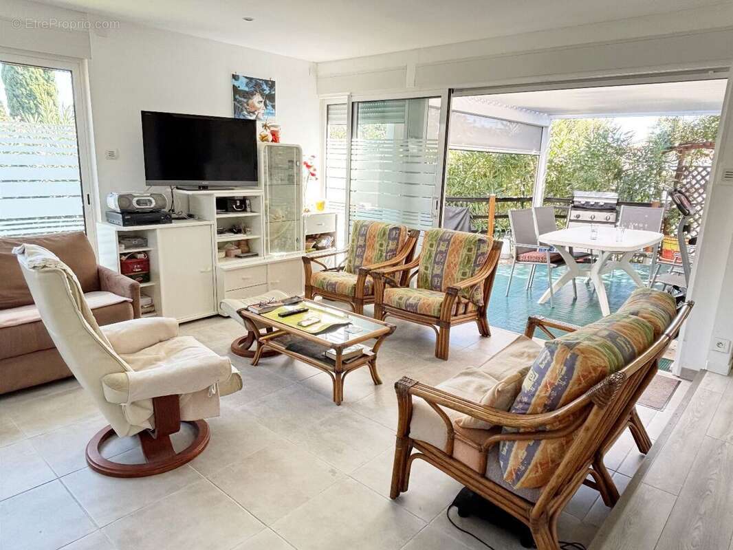 Maison à ROQUEBRUNE-SUR-ARGENS