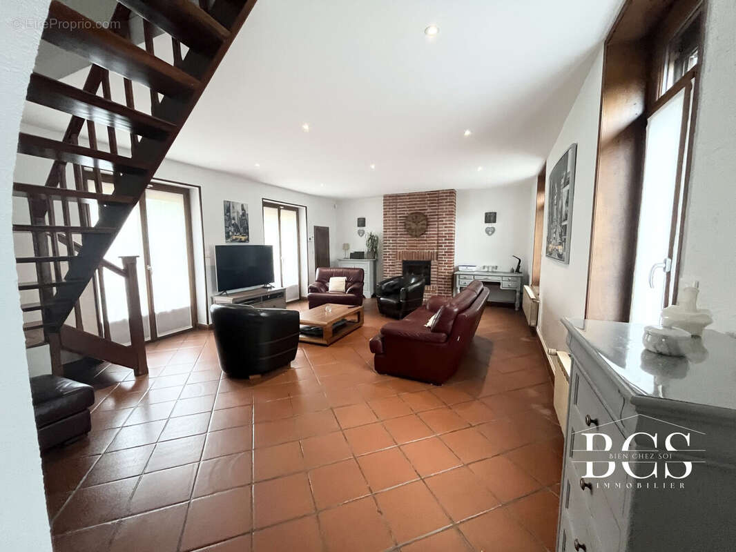 Maison à SAINT-AMAND-LES-EAUX