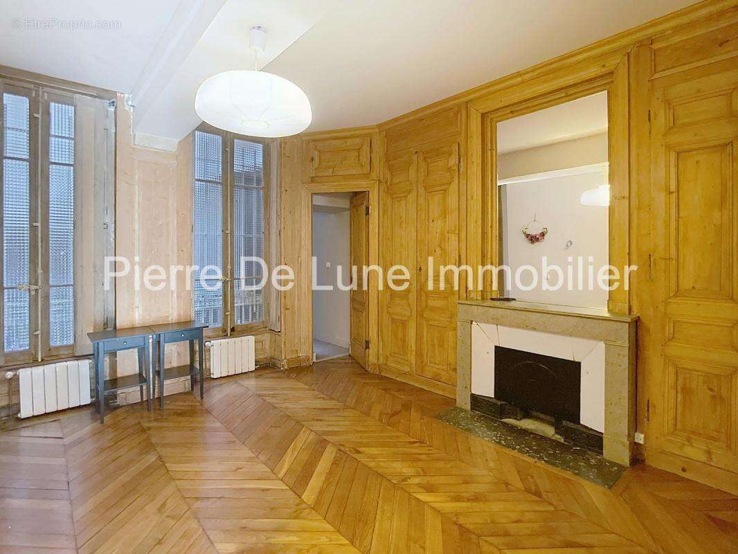 Appartement à LYON-1E