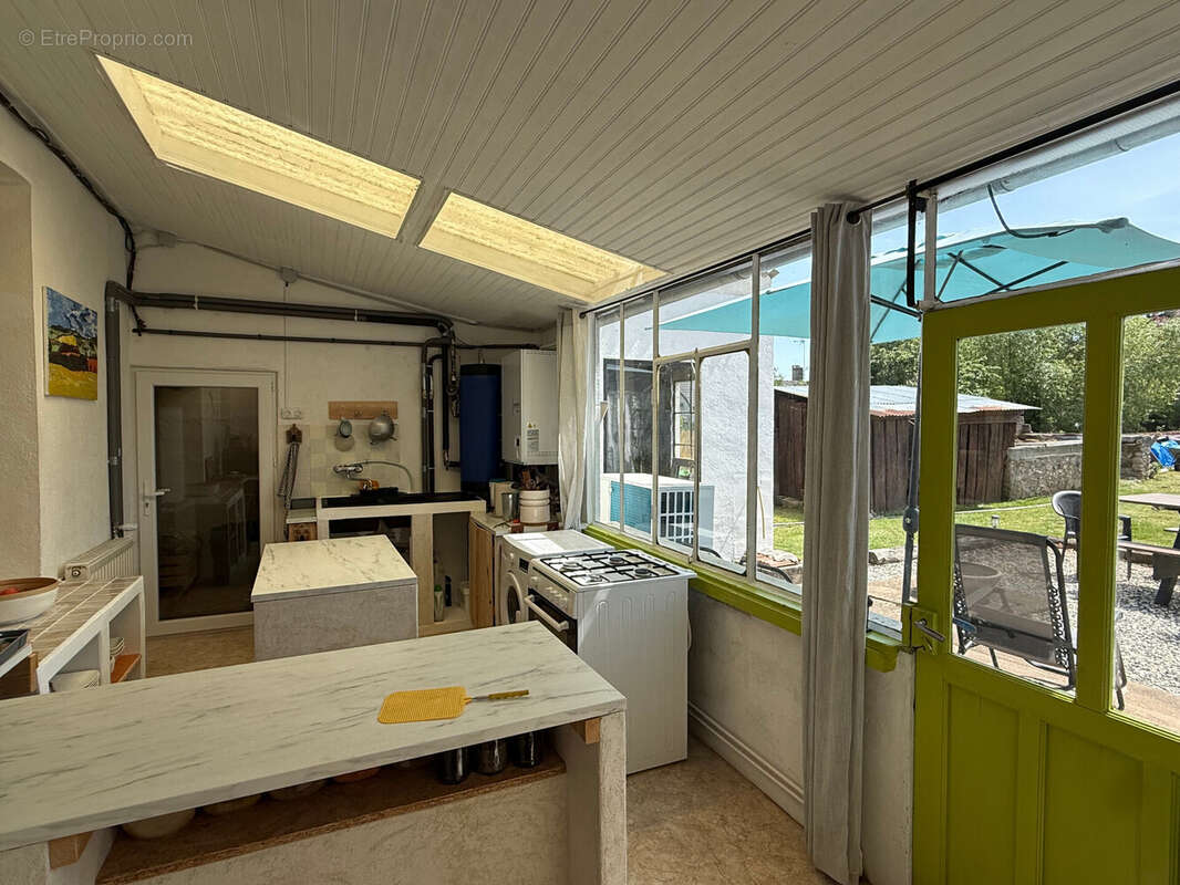 Maison 97 m² à Urciers  - photo 7