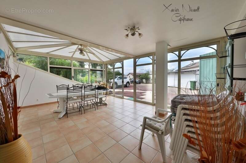 Maison à PONT-DE-VAUX