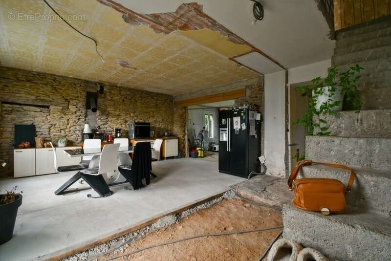 Maison à SAINT-SATURNIN