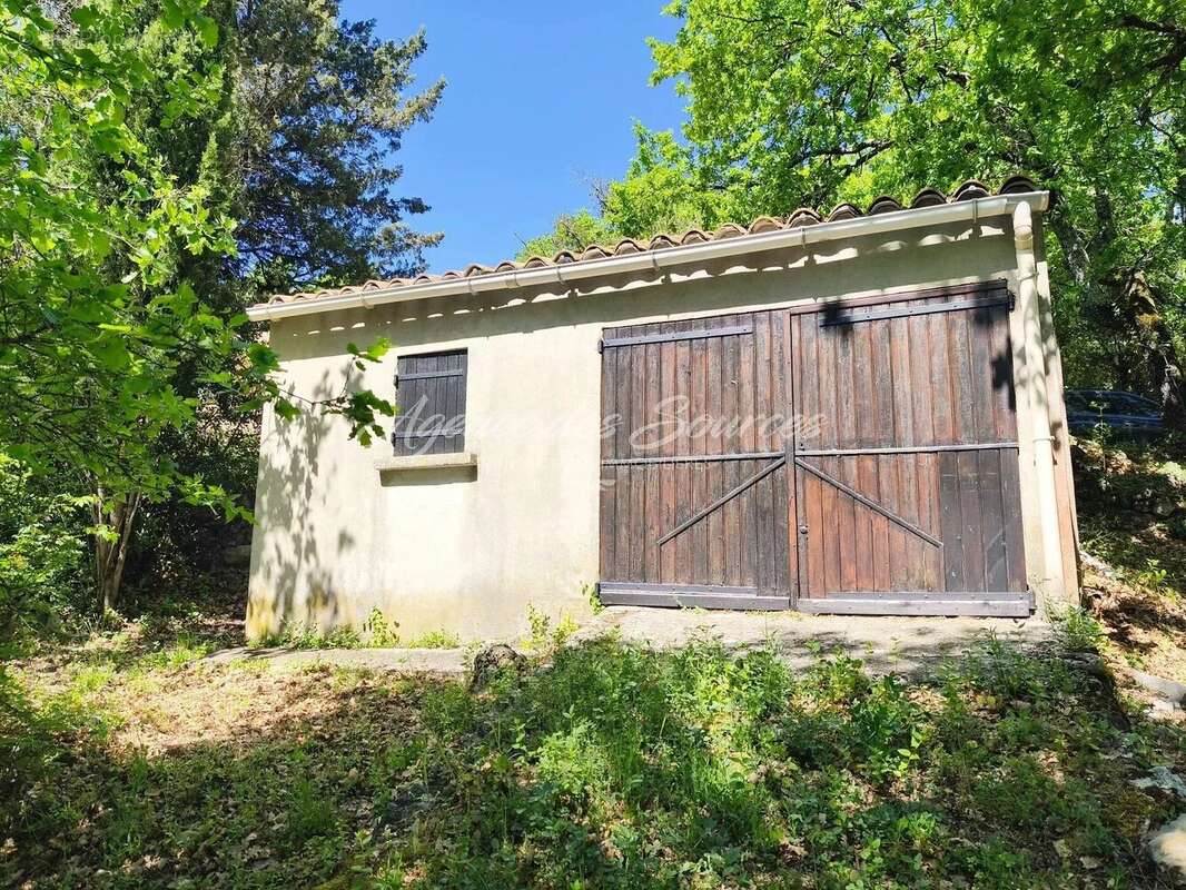 Villa plain-pied sur 5 360 m² de terrain à Bras - photo 9