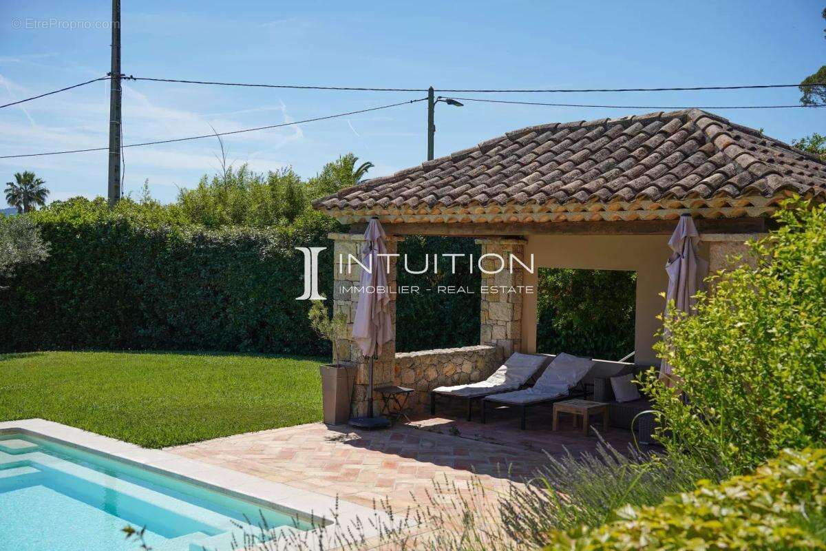 Maison à MOUGINS