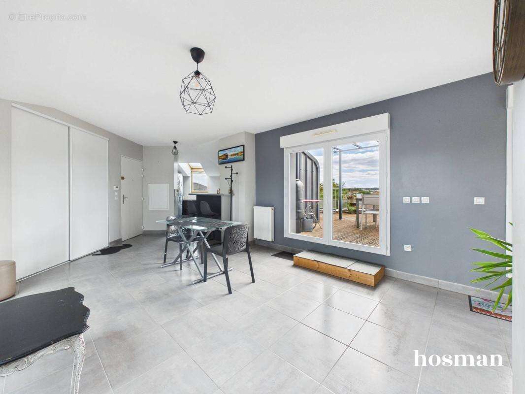 4 pièces - 95 m² dernier étage avec parking, terrasse de 193m2 - Rue Yves Montand, Bègles - photo 5