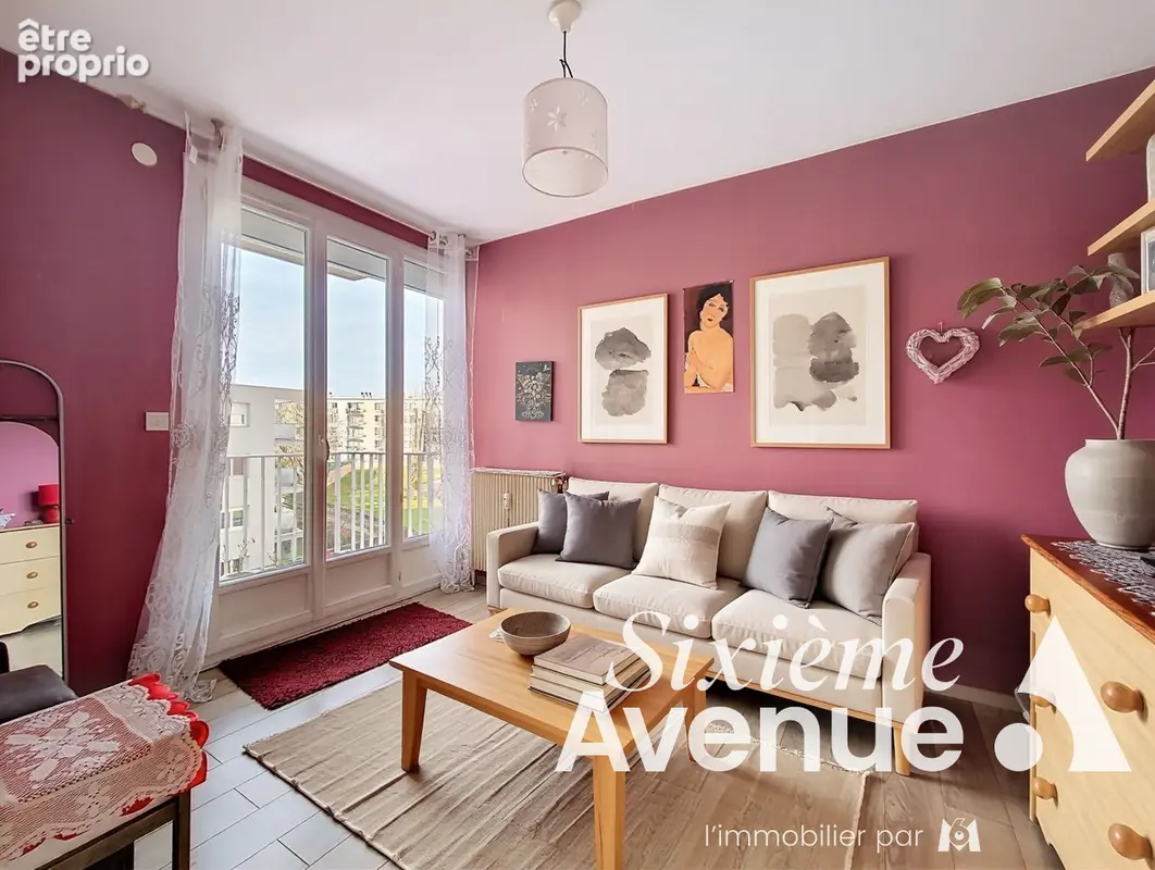 Appartement Saint Priest 4 pièces 81 m2 lumineux et tout confort climatisé - photo 2