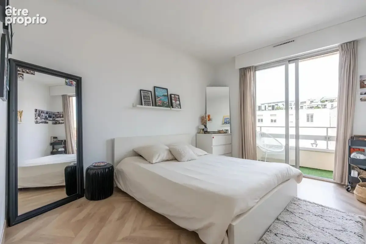4 pièces 95 m² / 3 chambres balcon/ terrasse et parking - photo 8