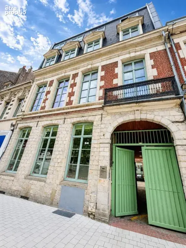 Immeuble de caractère - T2 Dernier étage - Vue dégagée - Aucuns travaux - photo 3