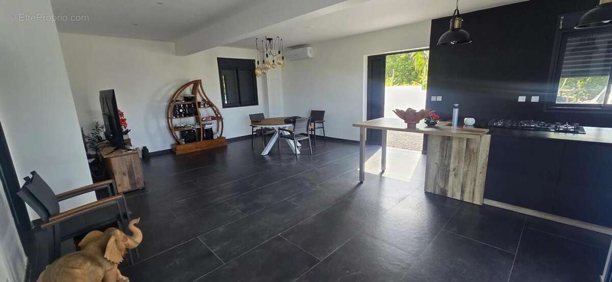 Maison à SAINTE-ROSE