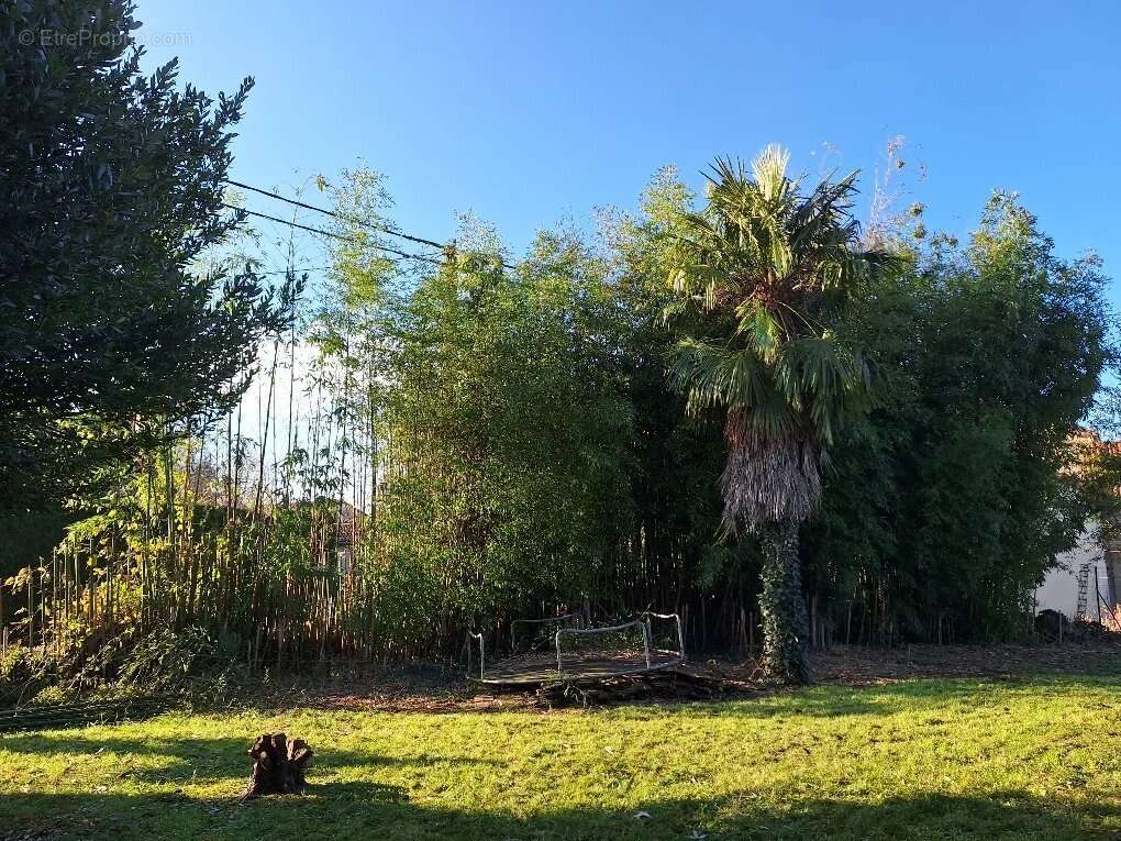 Maison à CHASSENEUIL-SUR-BONNIEURE