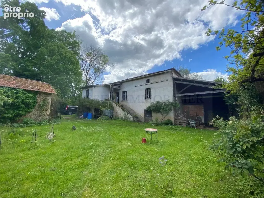 Joie propriété en pierre, comprenant une maison d’habitation, un appartement indépendant, une grande grange en pierre et dépenda - photo 19