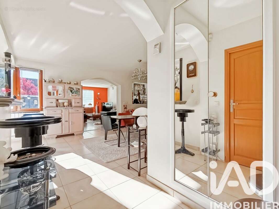 Maison 158 m² à Champigny-Sur-Marne  - photo 2