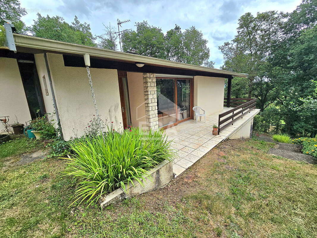 Maison à MONTPON-MENESTEROL