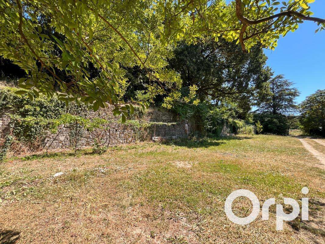 Propriété de caractère en pierre - 2 habitations indépendantes de près de 700 m² au cœur de la nature - photo 11