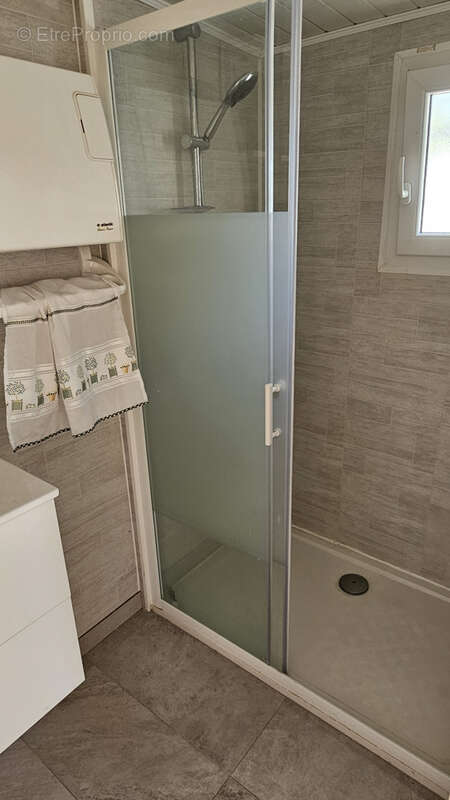 Maison de 130 m2 + dépendances sur un terrain de 650 m2 ! - photo 21