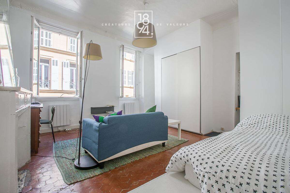 Appartement à MARSEILLE-1E