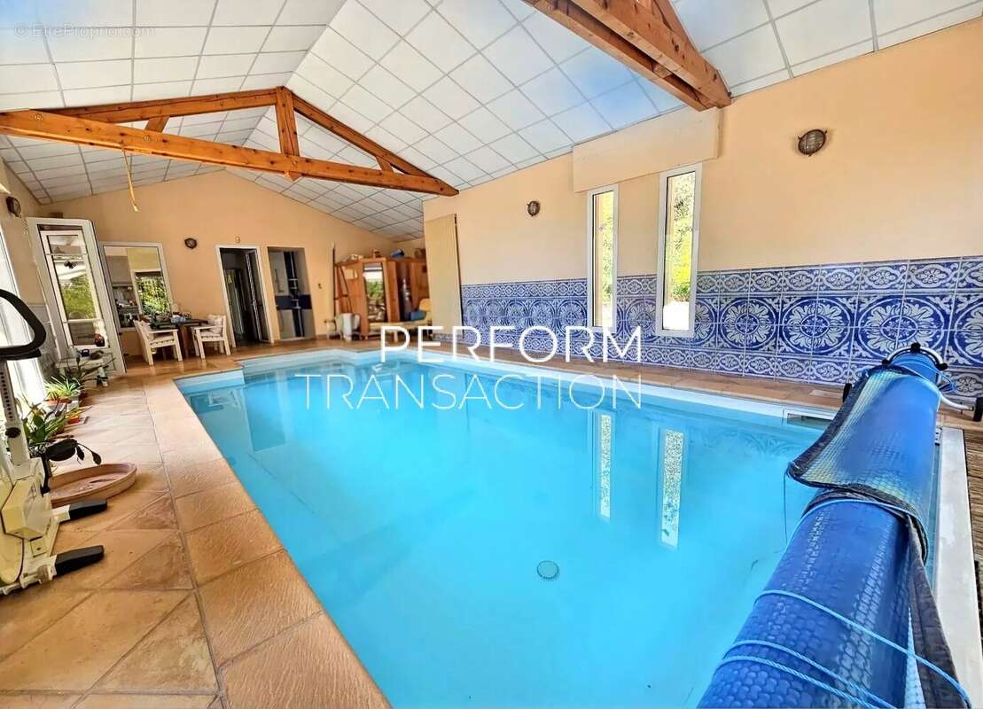 Propriété d'architecte 250m² avec piscine - photo 11