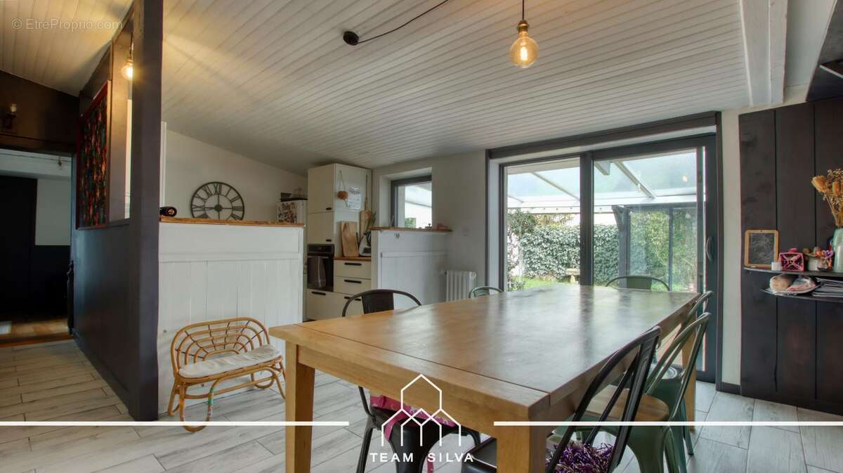 Maison à COMMUNAY