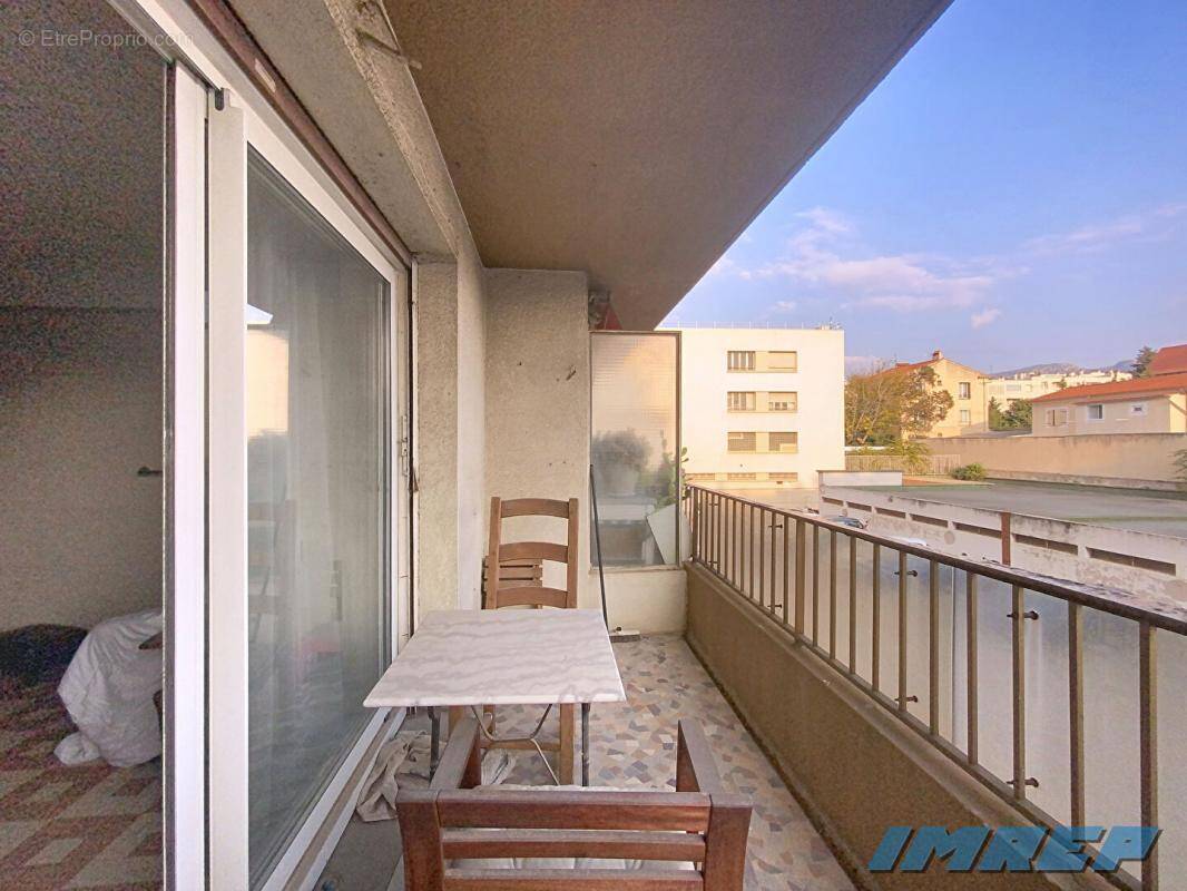 Appartement à MARSEILLE-9E