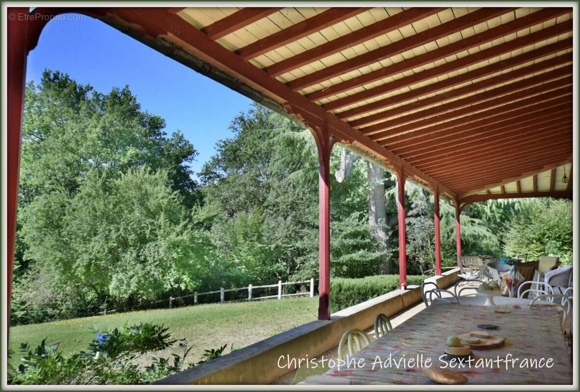 Immense maison de Maître avec sa maison d'amis et ses dépendances sur parc de 8 HA sur Bergerac - photo 3