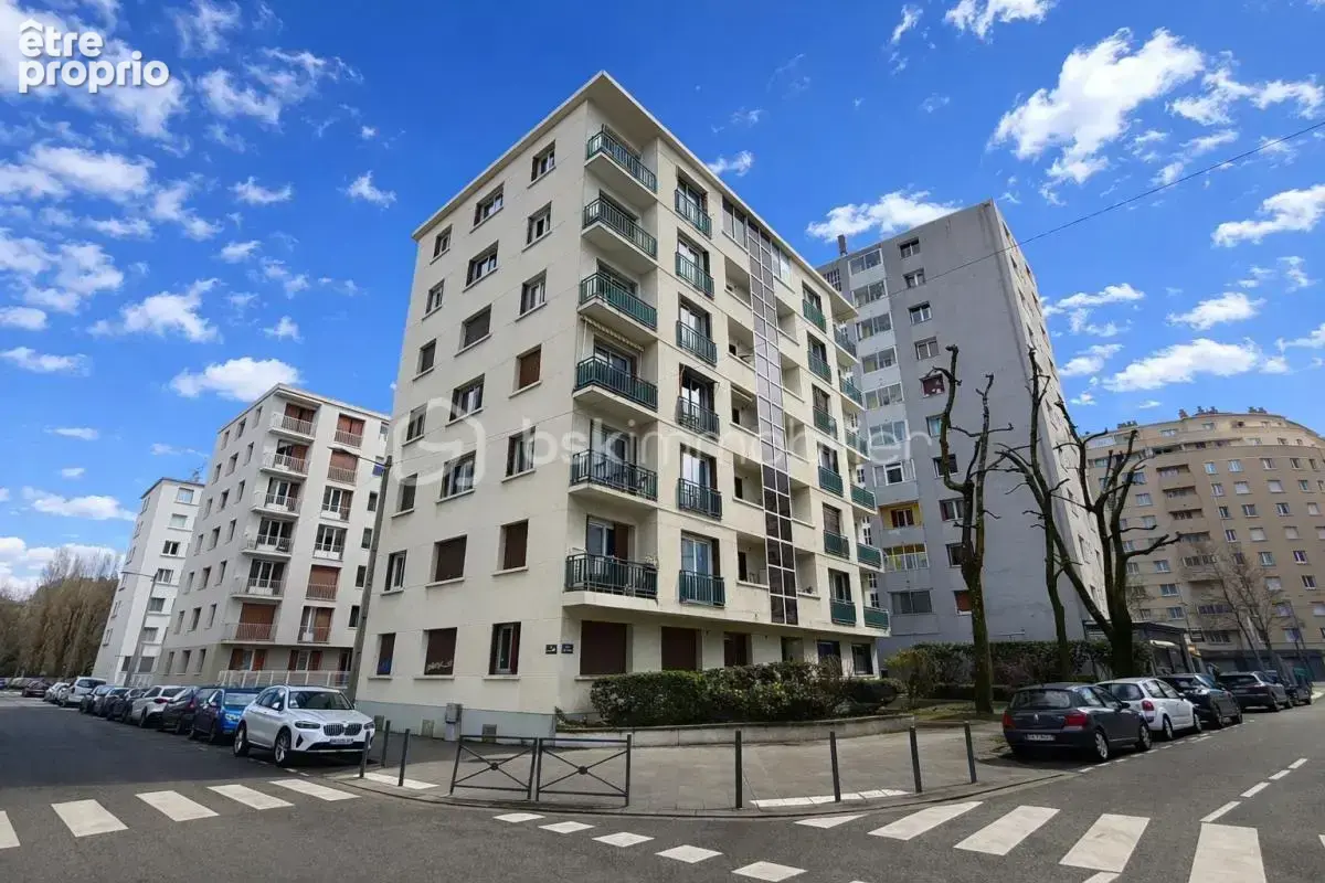 Appartement T5 (en T4) au DERNIER ÉTAGE avec balcon + cave - photo 14