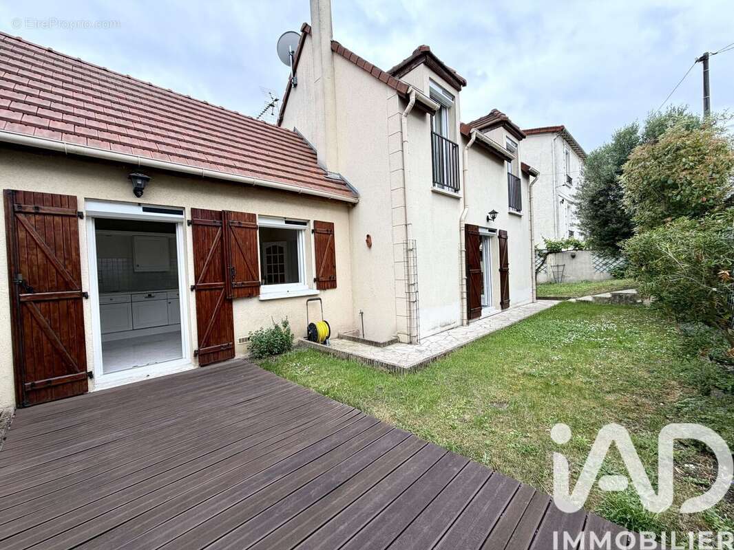 Photo 2 - Maison à SARTROUVILLE
