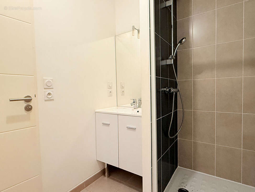 Appartement à LES SORINIERES