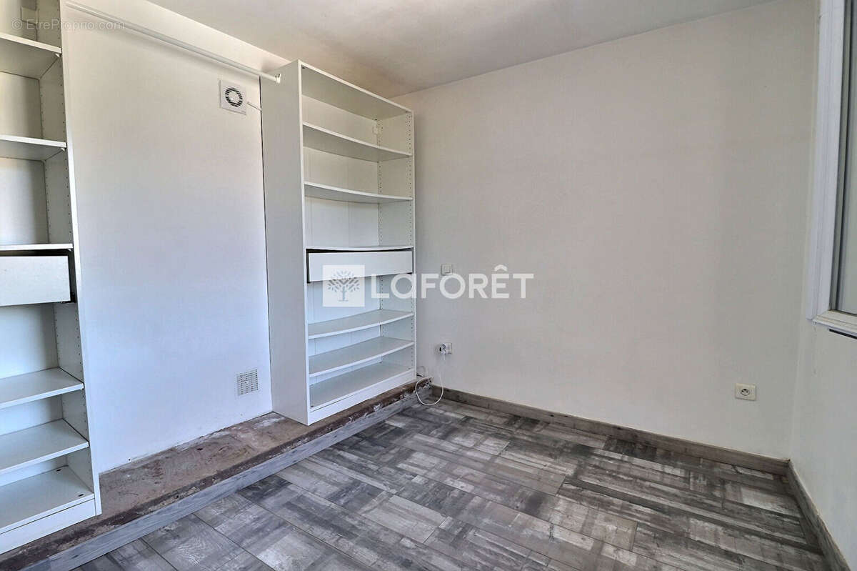 Appartement à CUERS