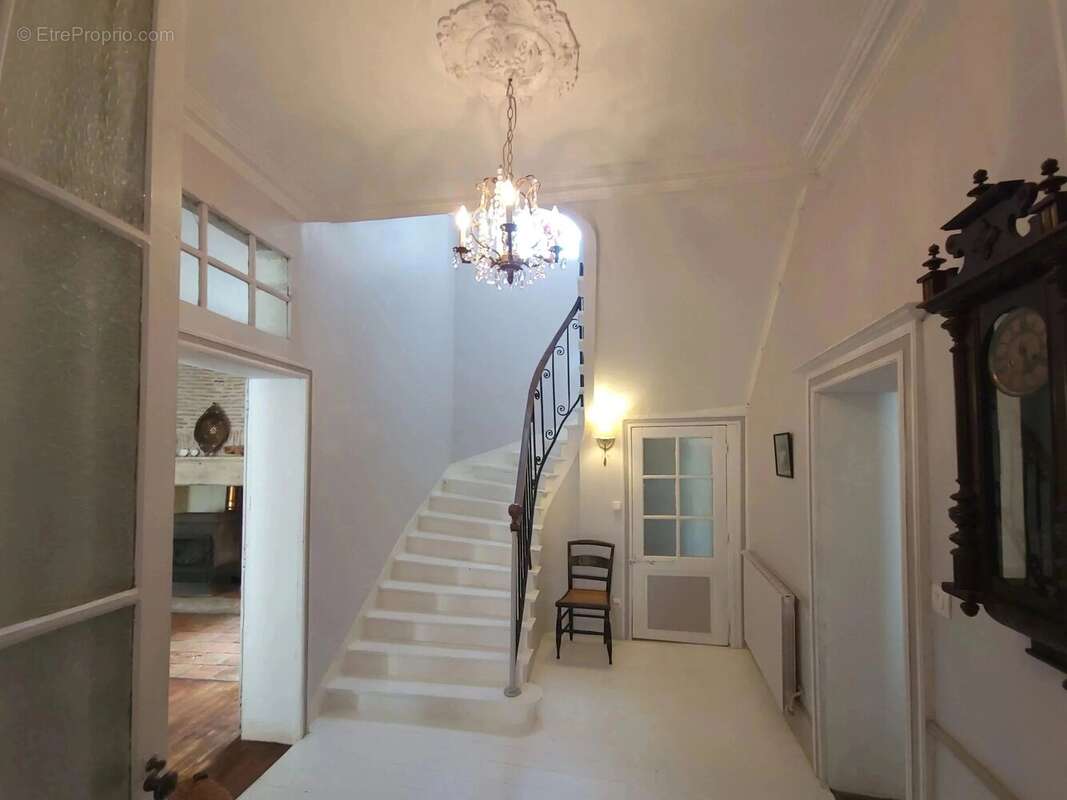 Belle maison de caractère avec jardin privé - photo 11