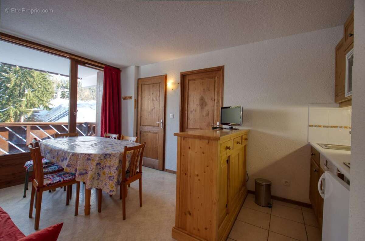 Appartement à MORILLON