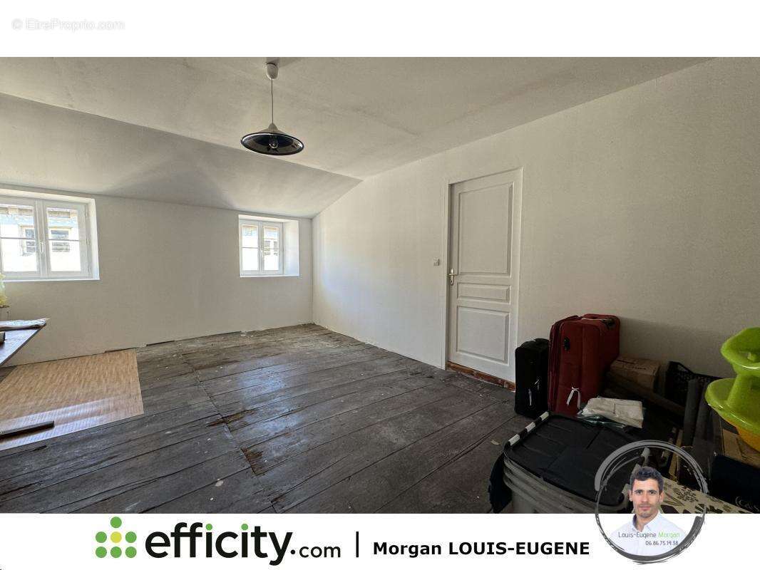 Maison à COUHE