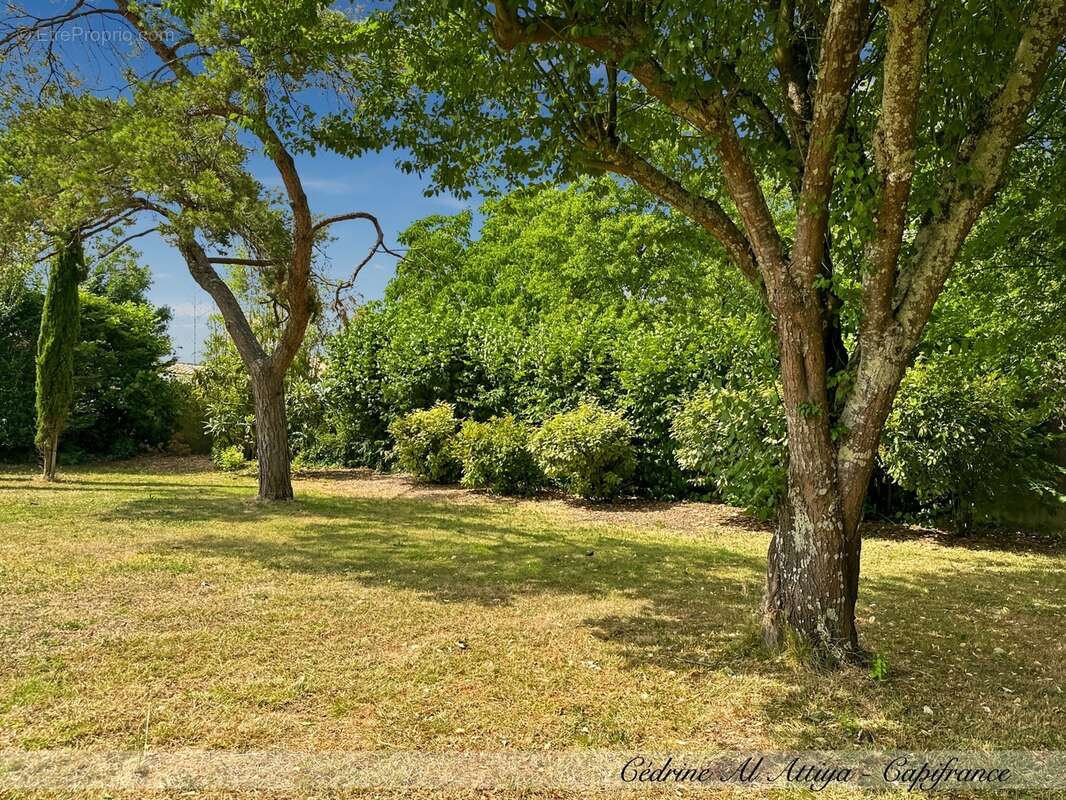 Propriété à vendre 318m2 habitables, 11 pièces, 7 chambres, parcelle de 1700m2 environ, jardin, garage, piscine, dépendances - photo 37