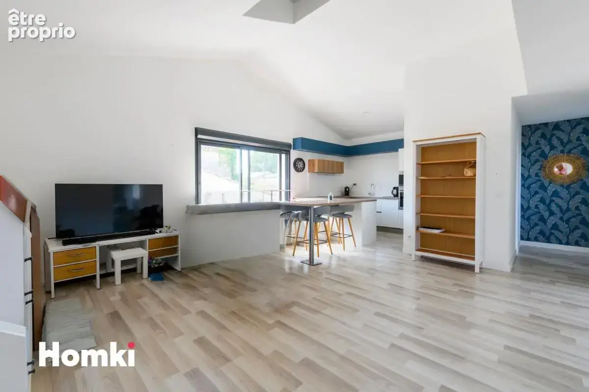 DPE C Appartement récent 3 pièces de 59 m² avec terrasse et parking  à Gallargues-le-Montueux - photo 2