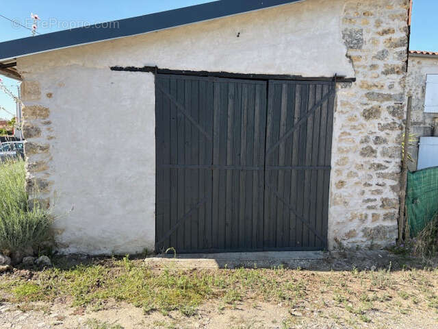 Dependance / garage 37 m2 - parking - vergeroux - photo 5